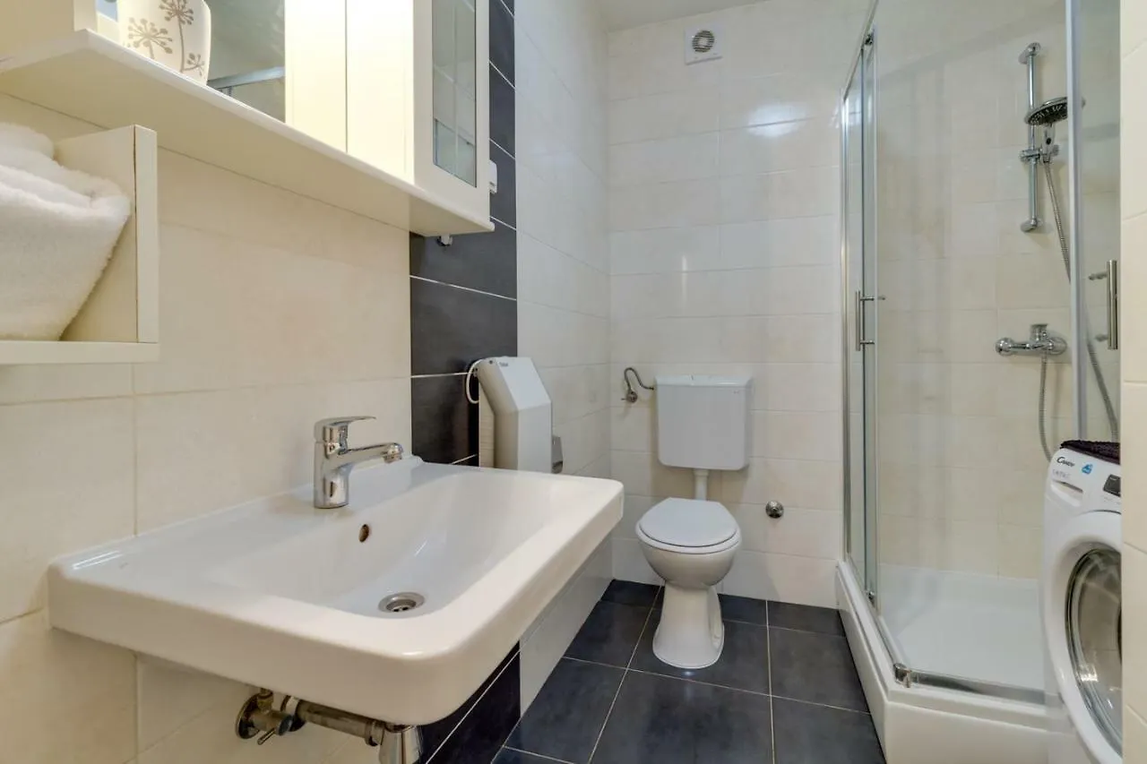 Charming And Sweet Apartment Vito In Pula