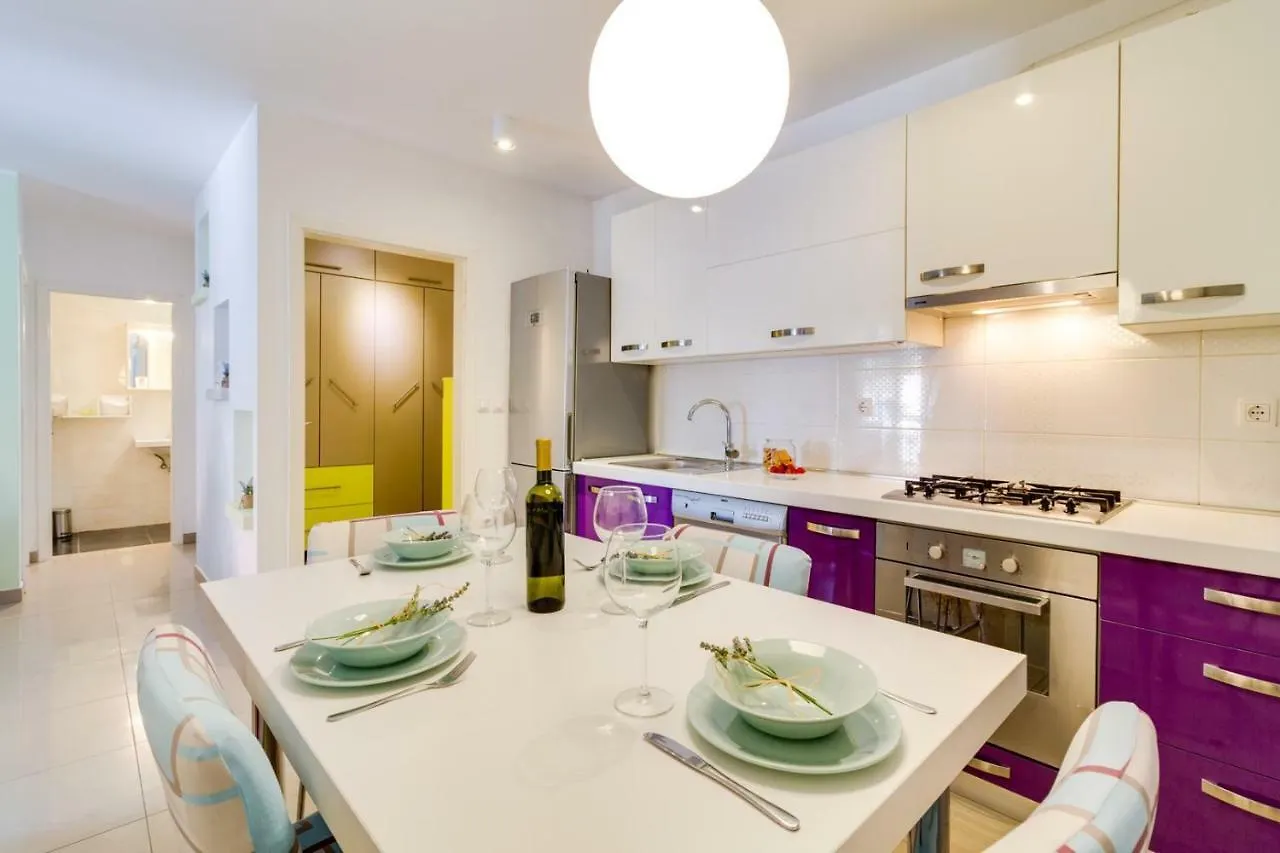 Charming And Sweet Apartment Vito In Pula