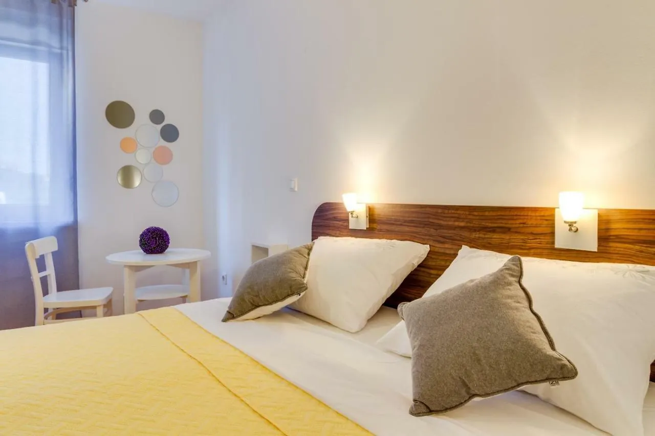Charming And Sweet Apartment Vito In Pula