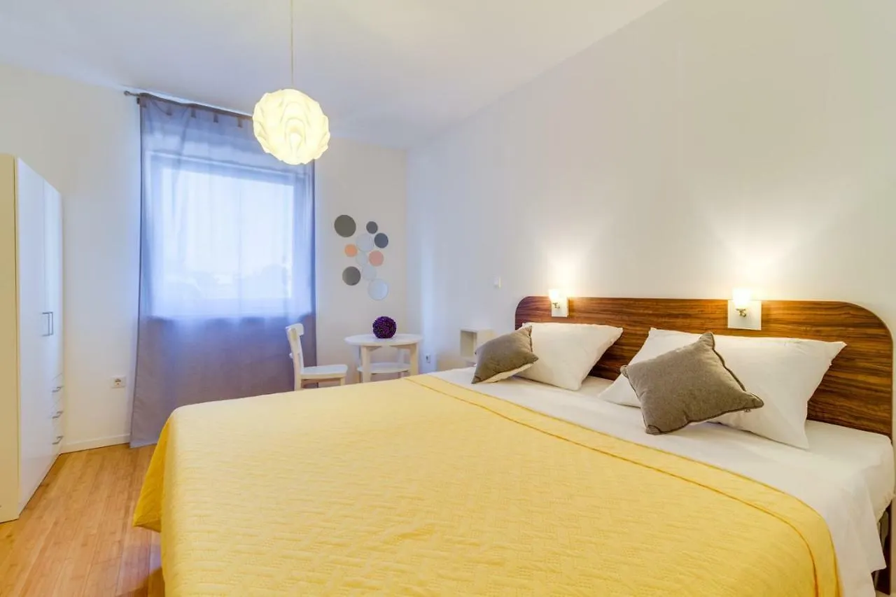 Charming And Sweet Apartment Vito In Pula 0*,
